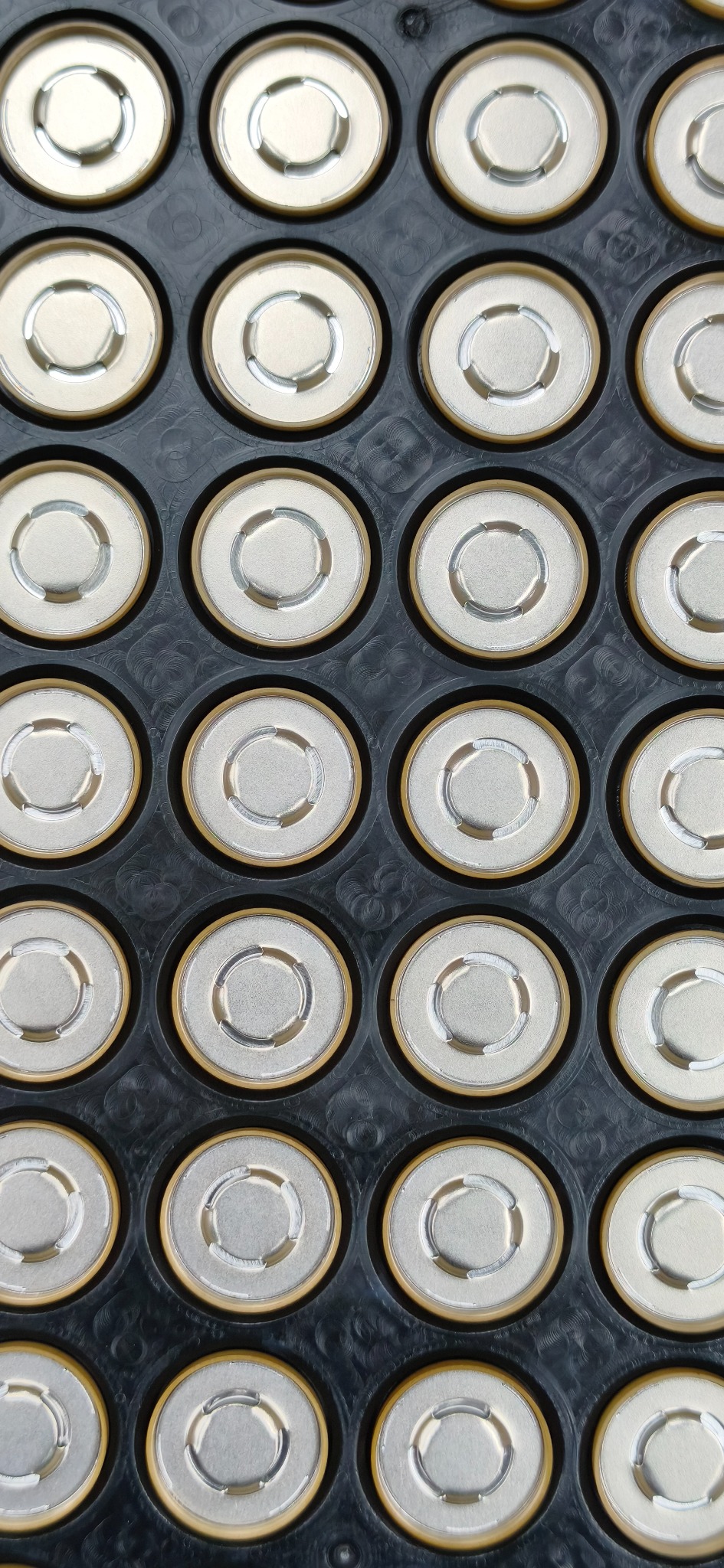 Battery cap assemblies